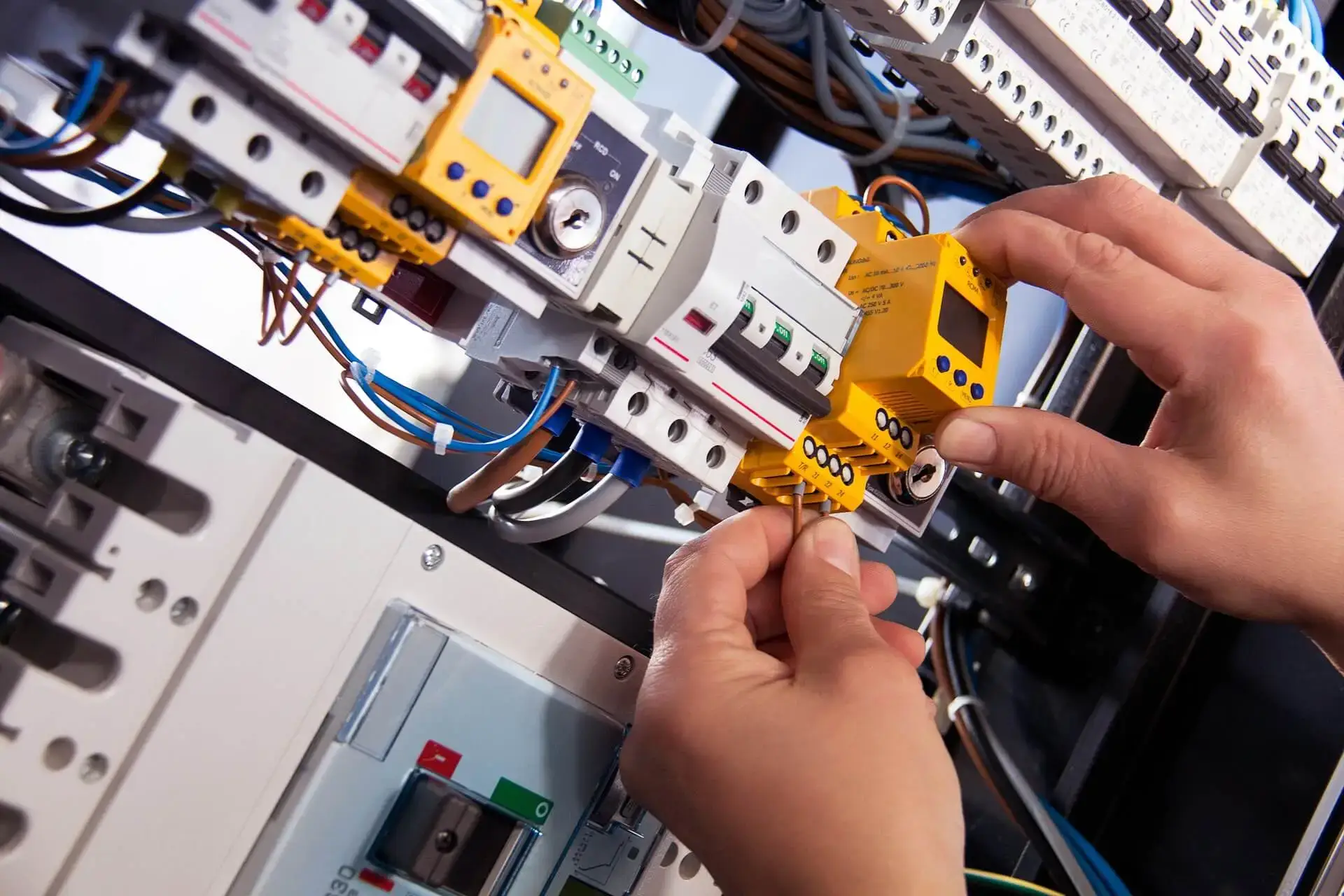 Certified electricians in Hounslow West